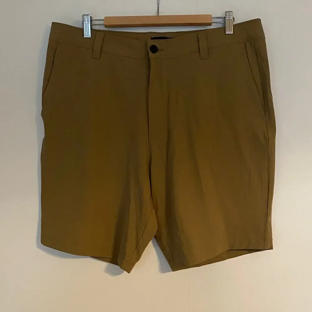 Banana Republic Men's Tan Flat Front Shorts